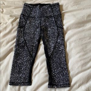 Lululemon cropped leggings!